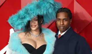 Риана разпали слухове за четвърта бременност с интригуващ коментар