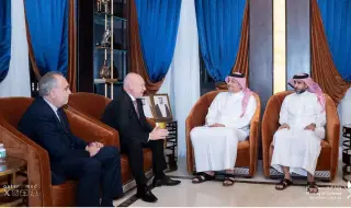 Засилваме военно-техническото сътрудничество с Катар СНИМКИ