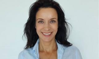 Яна Маринова - прекрасна на 42 г.