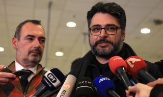 Гърция отново отвори посолството си в Киев