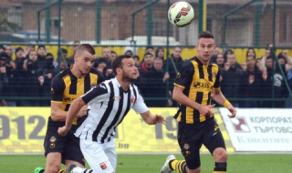 Ботев изпрати Левски в "долната 6-ца"