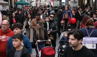 Инфлацията в Гърция пада до 2,5%, но храните и стоките от първа необходимост поскъпват с 4,5%