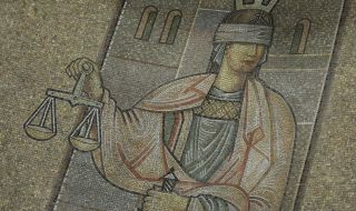 Прокуратурата се самосезира заради незаконен басейн