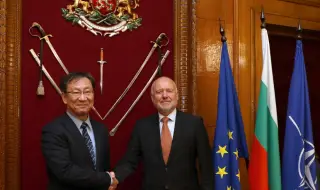 Тагарев се срещна с посланика на Япония в София