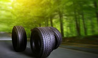 Кои шофьори карат през лятото със зимни гуми