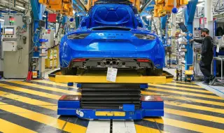 Последният Alpine A110 слезе от поточната линия, оставяйки дупка в модерното автомобилостроене