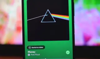 „Money“ на Pink Floyd: песента, която превърна иронията към парите в световен хит