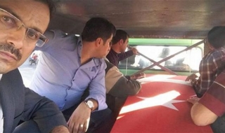 Разследват имам, направил си селфи с убит турски войник