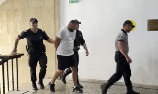 Бургаският окръжен съд остави в ареста шофьора, обвинен за трафик на над 300 килограма наркотици