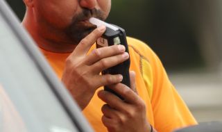 Българите продължават да пият и да карат: Повече от 50 са шофьорите, употребили алкохол или наркотични вещества