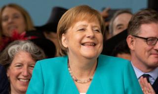 Меркел ще се срещне с косовския премиер