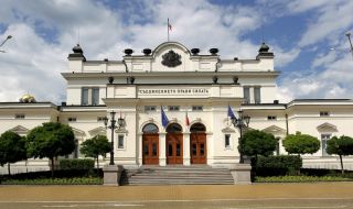 Партиите решават дали да поканят Зеленски да говори на откриването на 48-ото НС