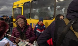 Украйна за Херсонска област: Това е депортиране, не евакуация