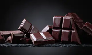 Изследователи установиха вещество в тъмния шоколад, което забавя стареенето