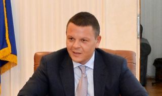 Министър Алексиев: Ще намерим справедлив механизъм за разпределение на помощта за авиационния сектор   