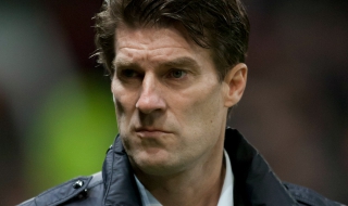 Суонзи уволни Лаудруп