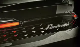 Появи се първа снимка на новото Lamborghini