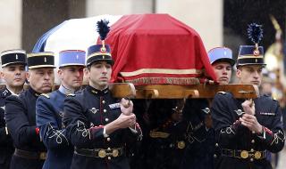Франция се прости с героя от Треб (СНИМКИ)