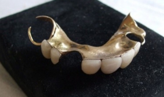 Фен замери футболисти с... чене (видео)