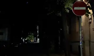 Вандали оставиха без осветление голяма част от центъра на Бургас 