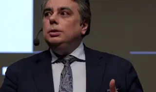 Асен Василев направи анализ как една бедна държава може да стане богата, въпреки кризите 