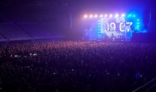 5000 души отиват на рок концерт след тест за Covid-19 (СНИМКИ)