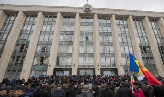 Антиправителствени протести в Молдова