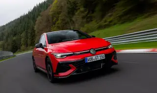 Golf GTI празнува 50-годишнината си с най-мощната версия правена някога