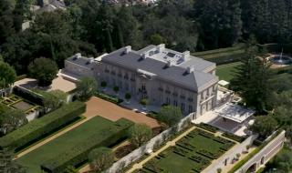 Как изглежда къщата на най-богатия човек на света (ВИДЕО)