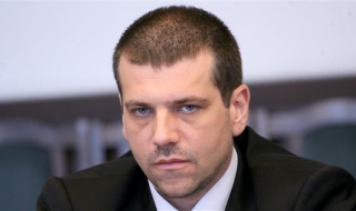 Калин Георгиев чака Цветанов да реши за оставката му
