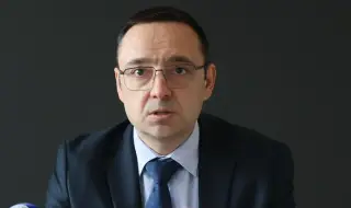 Джартов: Около 600 пожарникари се борят с пламъците на терен