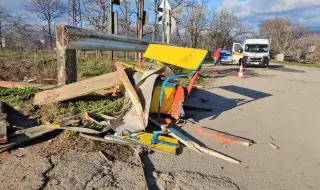 2-годишно дете и майка му загинаха при сблъсък между влак и каруца. Бащата: В шок съм