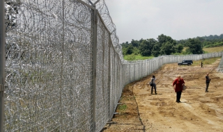 Готова е оградата на границата с Турция