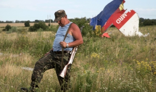 Сепаратистите в Украйна предадоха черните кутии от Боинг 777