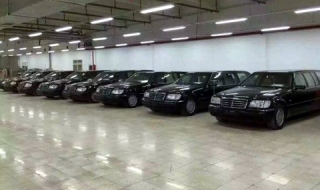 Продадоха 8 уникални Mercedes W140