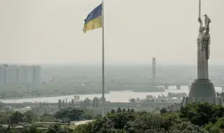 Руска ракетна атака е нанесла щети на електропреносната мрежа в украинската столица Киев