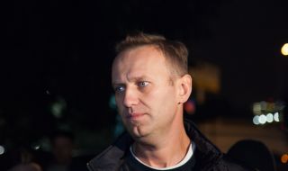 Алексей Навални заяви, че отново е поставен в изолатор за половин година