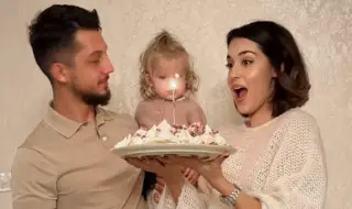 Внучката на Гала стана на една годинка (СНИМКИ)