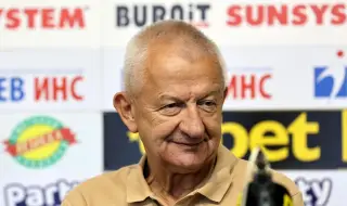 Крушарски отговори на феновете на Локо Пд: Никой не може да ми каже да се махна