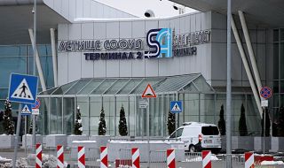 200 пътници са блокирани на Летище София