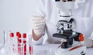 Генетичният парадокс: Защо една и съща ДНК мутация може да доведе до рак при едни, а при други – не