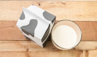 Истинската причина защо се добавя витамин D в млякото