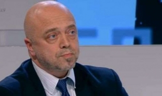 Измамници обещават лихви в интернет