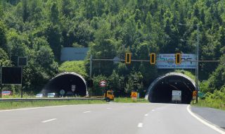 Отвориха офертите за надзор при ремонта на „Топли дол“ и „Правешки ханове“ 