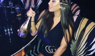 Дубайската принцеса Драгана Спасовска се забавлява в пловдивските заведения (ВИДЕО)