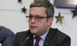 Тома Биков: Божков нямаше да рисува комикси, ако държавата си беше затворила очите