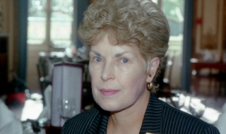 Почина криминалната писателка Руд Рендъл