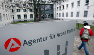 Евробарометър: Европейците искат да работят и след пенсия