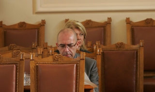 Здравният министър ще закрива болници