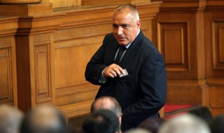 Само 6 от ГЕРБ обратно в парламентарна зала